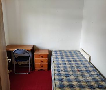 4 bedroom House - SPRING GLEN, Student Accomodation - Photo 3