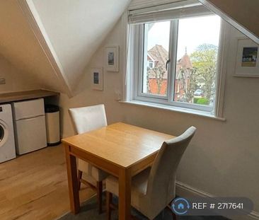 1 bedroom flat to rent - Photo 4