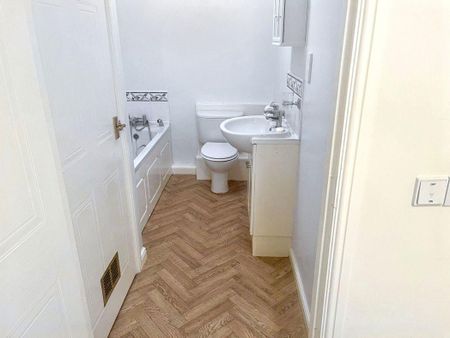 2 bed apartment to rent in NE46 - Photo 5