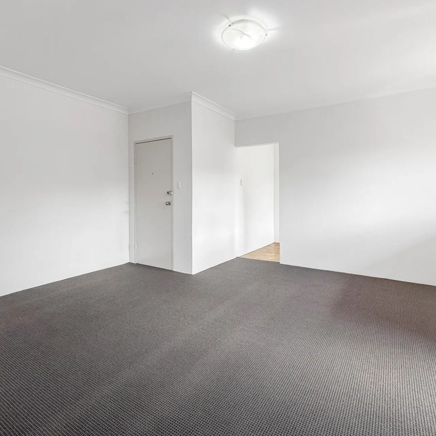 Great Value, Two Bedroom Apartment Available In Prime Location - Photo 1