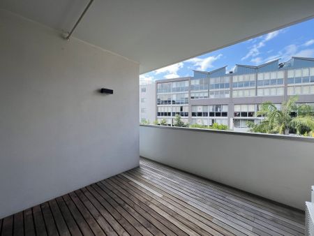 Luxurious 3 bedrooms Living in Camperdown's Heart - Photo 3