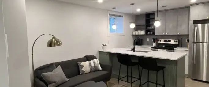 New furnished one bedroom including utilities in fantastic location | Edmonton - Photo 1
