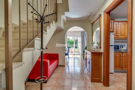 House in Calahonda, Costa del Sol - Photo 2