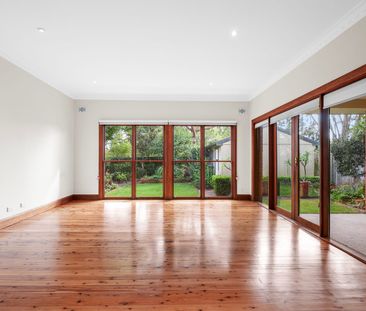 243 Sailors Bay Road, Northbridge, NSW 2063 - Photo 2