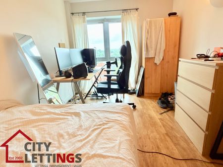 2 Bedroom Apartment - Photo 4