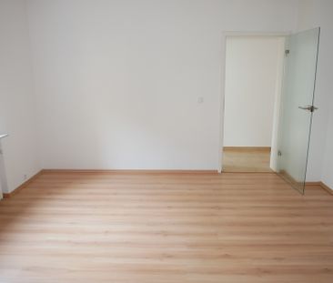 ***LAMBERT&STRELOW*** 4 ZKBB-Wohnung im 1.OG (2 Familienhaus) in ru... - Photo 4