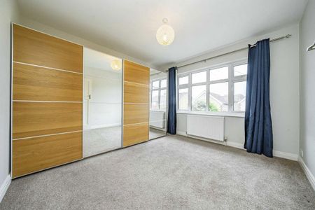 3 bedroom detached house to rent - Photo 2