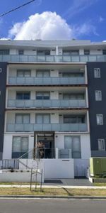 Brand New Studio Apartment - Available now! - Photo 3