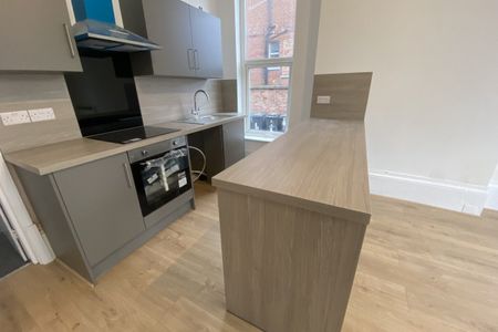 Auckland Road, DONCASTER - Photo 4