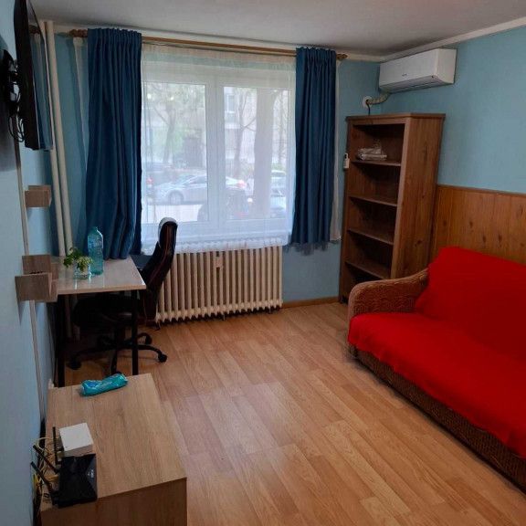 Piata sudului parter decomandat - Fotografie 1