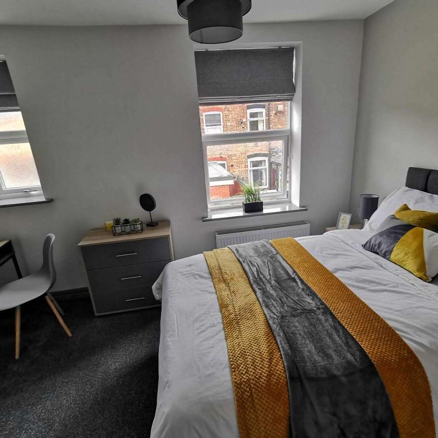 ❤️En Suite Room In Beautifully Renovated 4 bed house🥰 - Photo 2