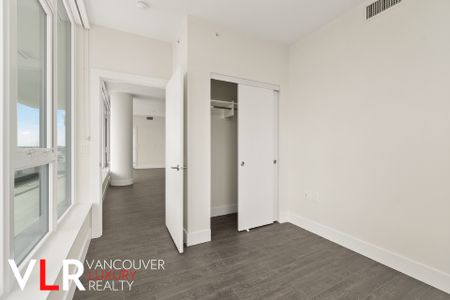 Condo in Vancouver West Side, BC - Photo 5