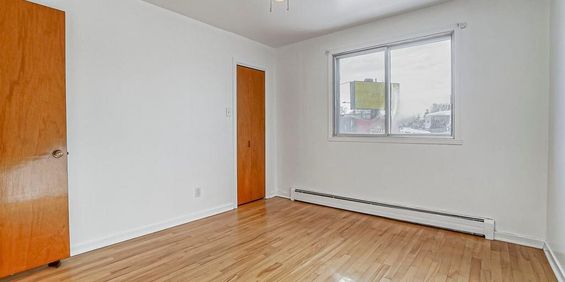 Situé Au Coeur De Mtl-nord 4 1/2 - Photo 3