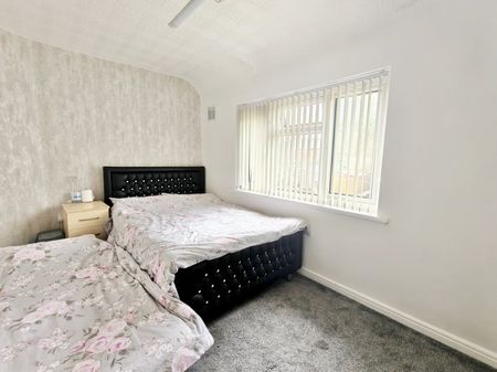 3 bedroom semi-detached house to rent - Photo 3