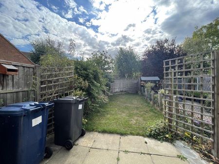 2 bedroom terraced house to rent - Photo 5