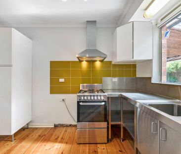 Low maintenance living in popular locale - Photo 4