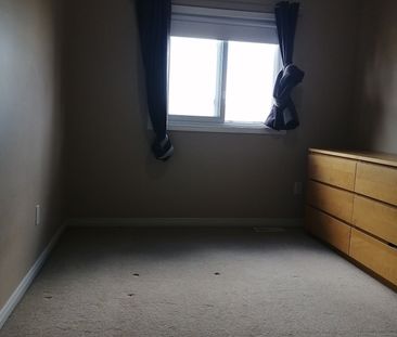 For Lease - 712 Activa Avenue, Kitchener, Ontario - Photo 3