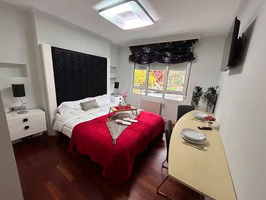 Calle de Arturo Soria, Madrid, Community of Madrid 28033 - Foto 1