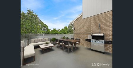 MODERN AND SPACIOUS TOWNHOUSE - Photo 5