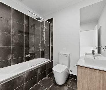 13 Fen Walk, Point Cook, Vic 3030 - Photo 4