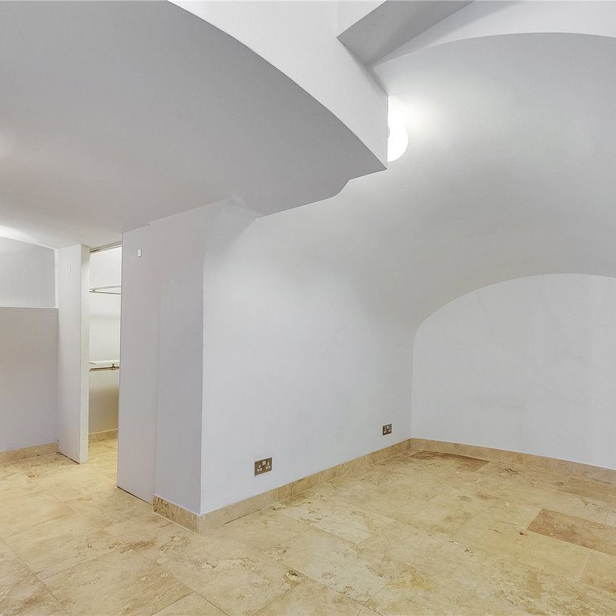 Moreton Terrace Mews North, SW1V, London - Photo 1