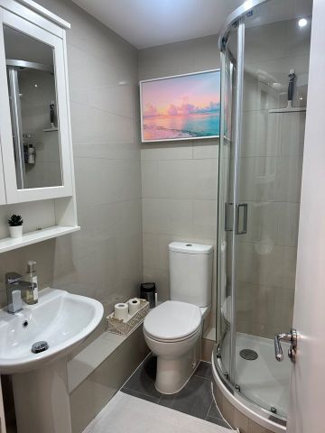 Room in a Shared Flat, Bridge House, SW8 - Photo 5