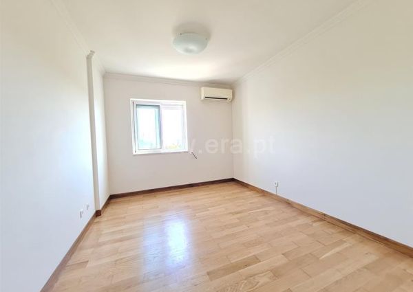 Apartamento T4 em Lisboa