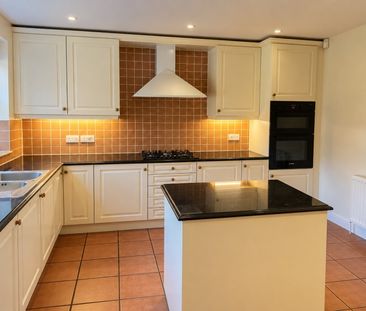 Lancaster Avenue, Guildford - 4 bedrooms Property for lettings - Se... - Photo 6