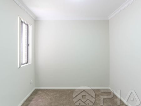 Stylish 2 Bedroom Plus Study!!! - Photo 2