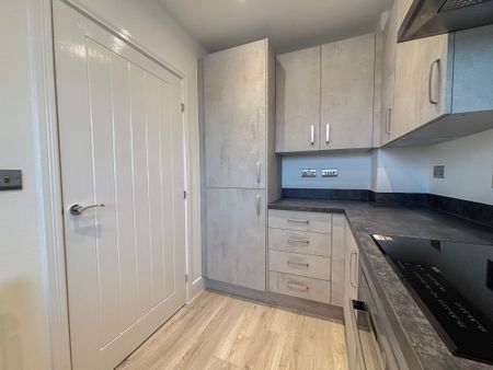 3 bed semi-detached house to rent in Beard Close, Kenilworth, CV8 - Photo 5