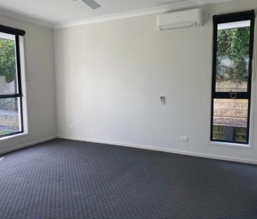 Upper Coomera - Photo 3