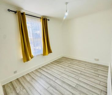 2 Bed Detached House, Huddlestone Road, E7 - Photo 5