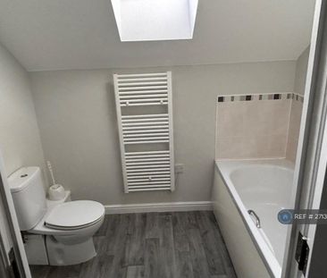 2 bedroom penthouse to rent - Photo 5