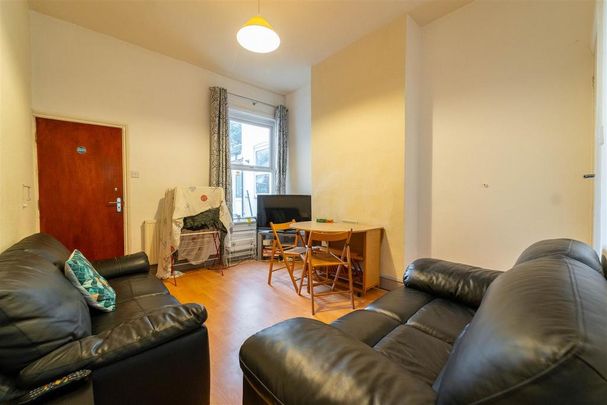 4 bedroom house to rent - Photo 1