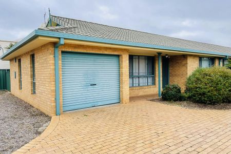 TWO BEDROOM SOUTH VILLA - Photo 2