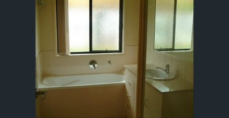 4-Bedroom Family Home - Photo 5