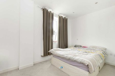 Bromyard Avenue, Acton, W3 - Photo 4