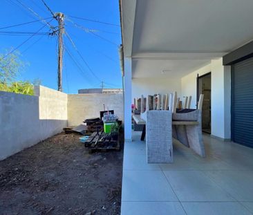 Location Maison 3 pièces 66m² LA RIVIERE 97421 - Photo 3