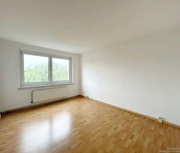 Wohnen mit Komfort: Großzügige 3-Zimmer-Wohnung in zentraler Lage - Photo 3
