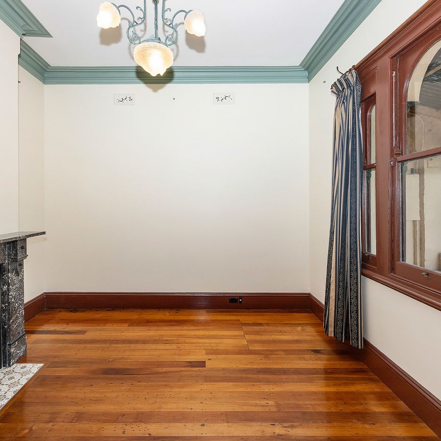 Generous Single Storey 3 Bedroom Home in a Walk-to Everywhere Lifestyle Location - Photo 1