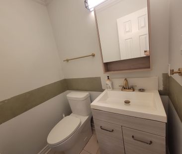 For Lease - 98 Brookeview Drive, Aurora, Ontario - Photo 6