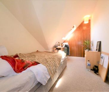 3 bedroom flat to rent - Photo 5