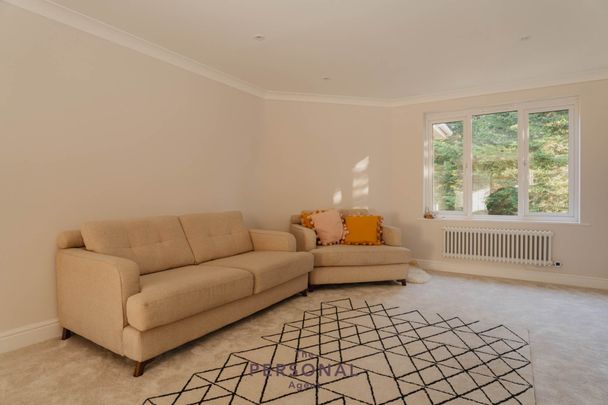 Alexandra Road, Epsom - Photo 1