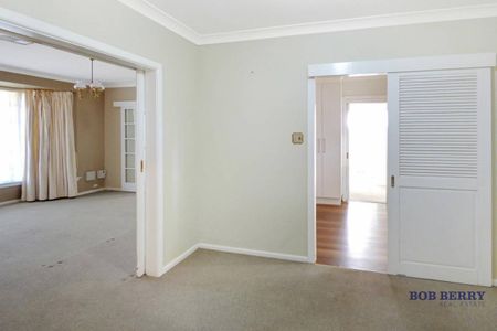 Family Home in Convenient Location - Photo 4