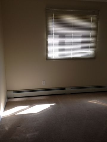 Axxess – 2 Bedroom 2 Bathroom Condo Near Sylvan Lake - Photo 4