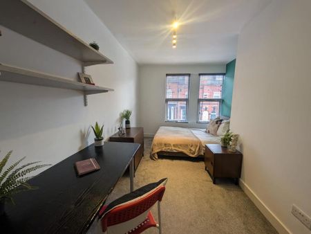 8 bedroom house to rent - Photo 4