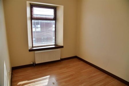 26 Moat Road, Ballymena, BT42 4BZ - Photo 2