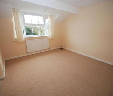 4 bedroom detached house to rent - Photo 6