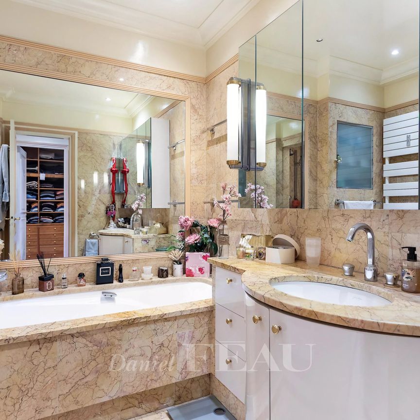 Location appartement, Paris 16ème (75016), 7 pièces, 252.07 m², ref 86917632 - Photo 1