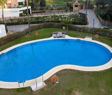 Middle Floor Apartment · Nueva Andalucía - Photo 3